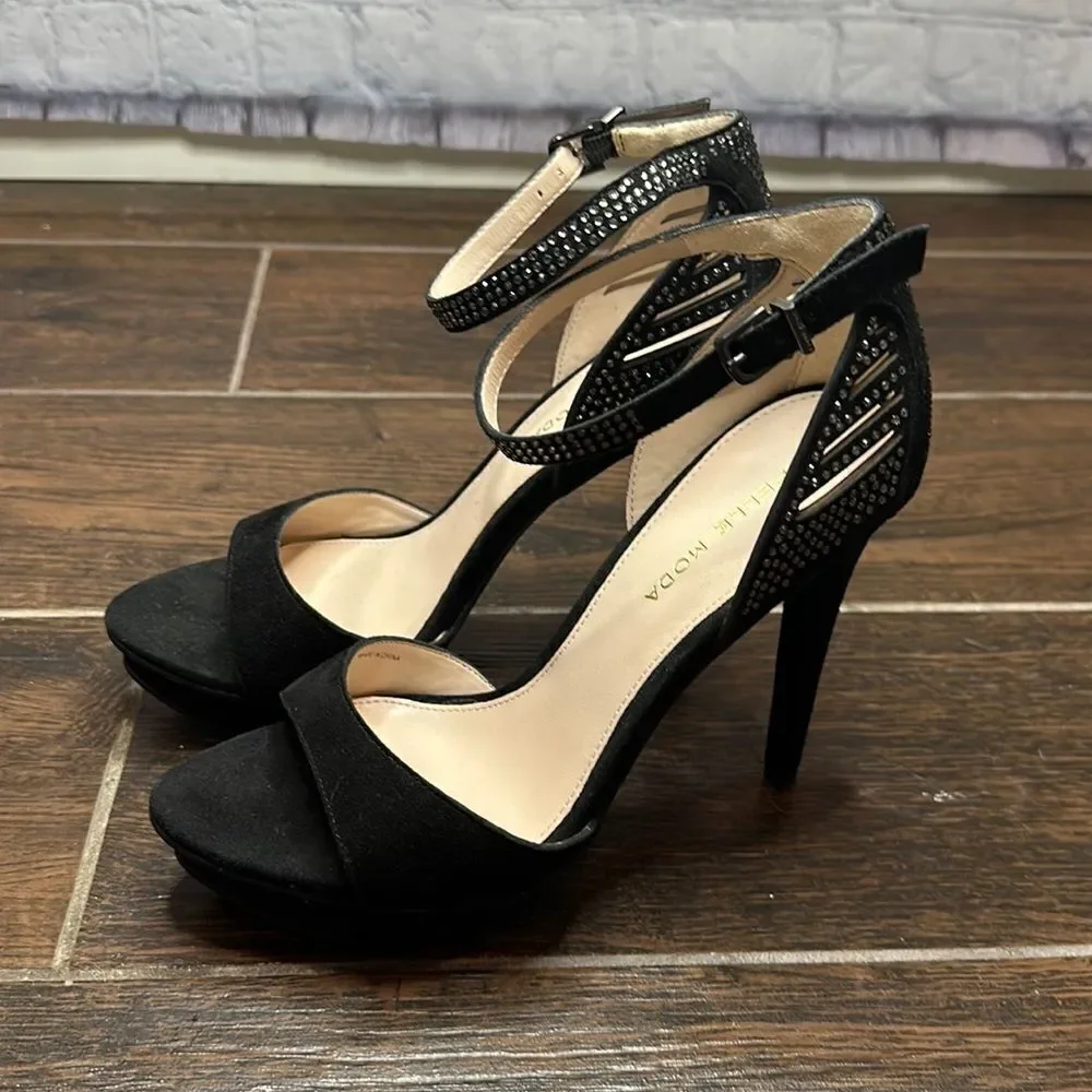 Pelle Moda Black Heels Sz 7.5 NWT